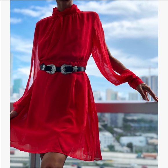 Jennifer Lopez Dresses & Skirts - Chiffon open sleeve party dress🌹